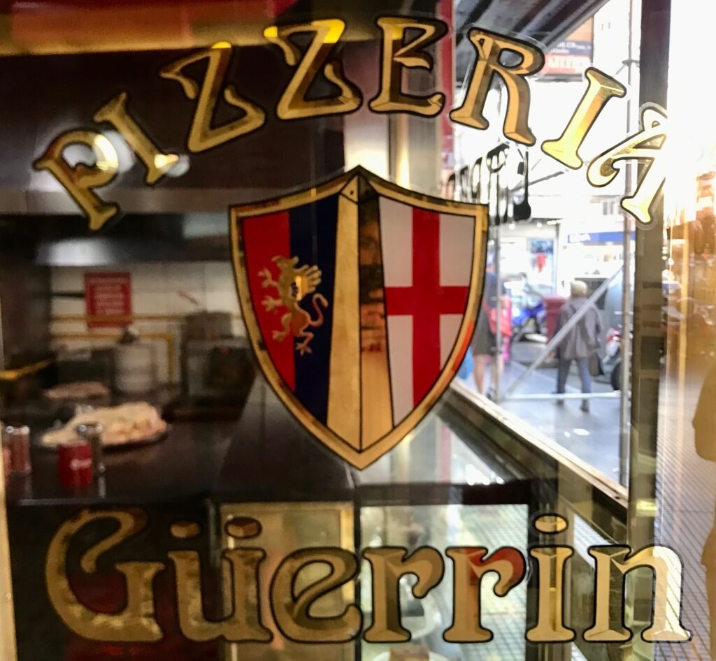 Pizzeria Güerrín in Buenos Aires. 